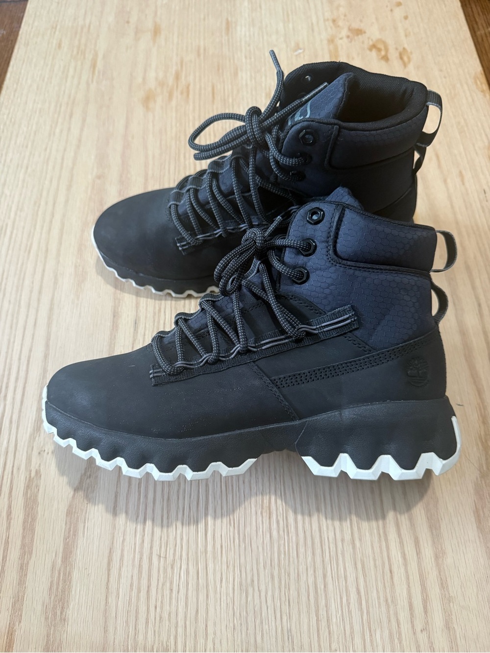 Women’s Timberland Black and White  Rugged Lace-Up Hiking Boots NWOT